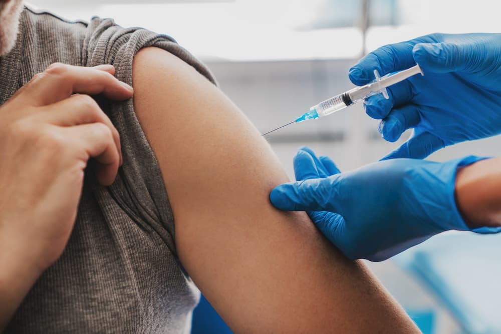 Vaccination at MediDENT Multicare Clinic